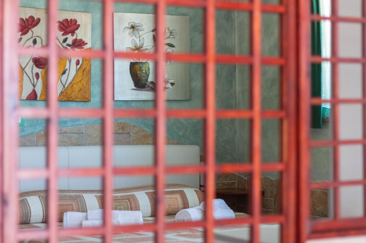 Roccabianca Rooms & Studios Stintino Exterior photo