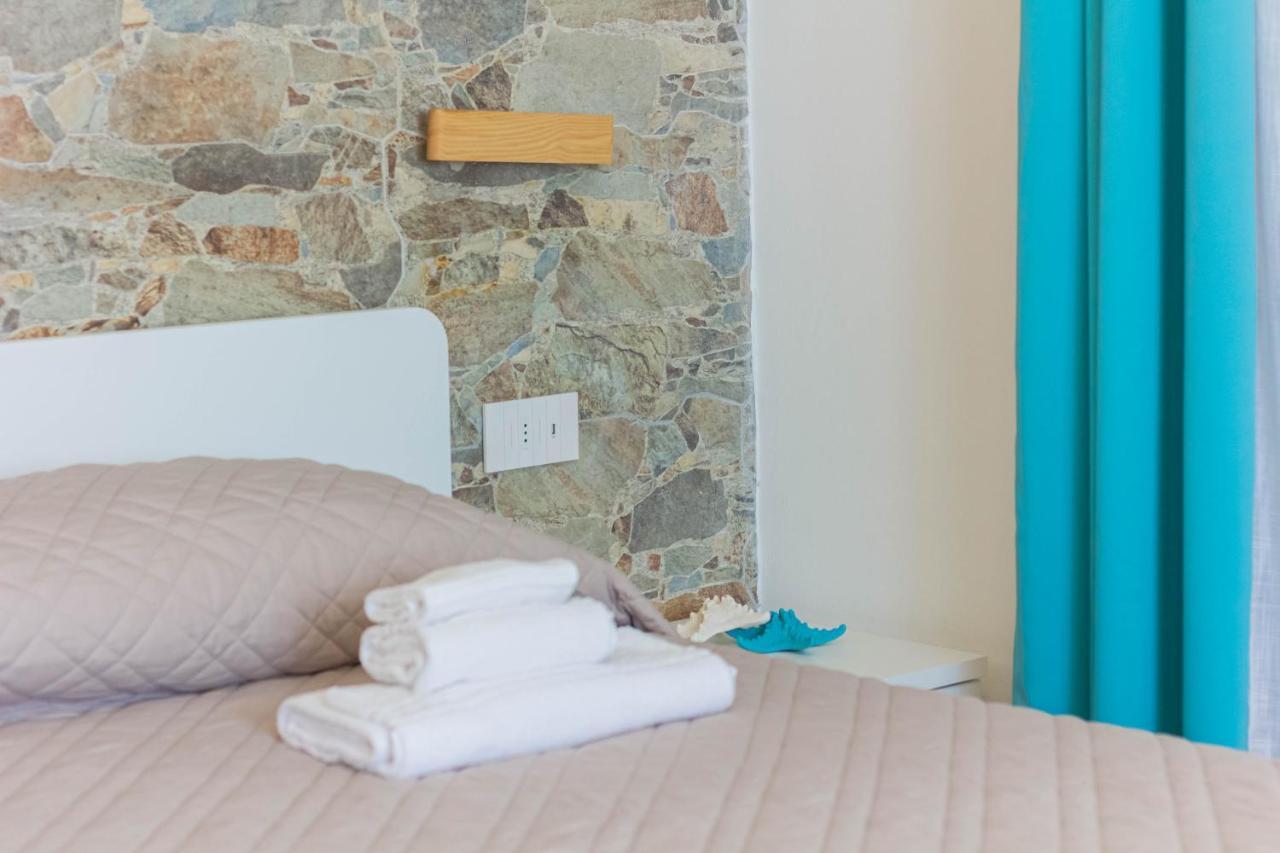 Roccabianca Rooms & Studios Stintino Exterior photo