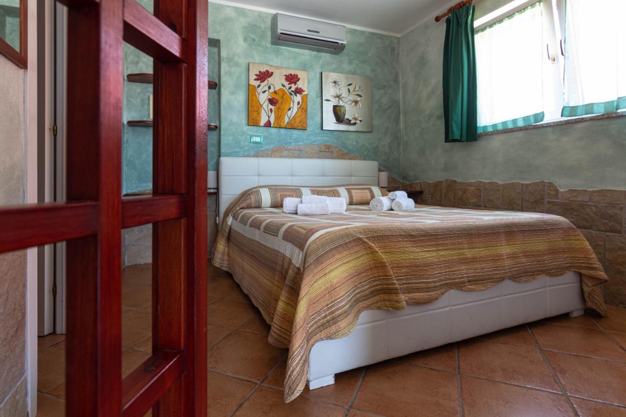 Roccabianca Rooms & Studios Stintino Exterior photo
