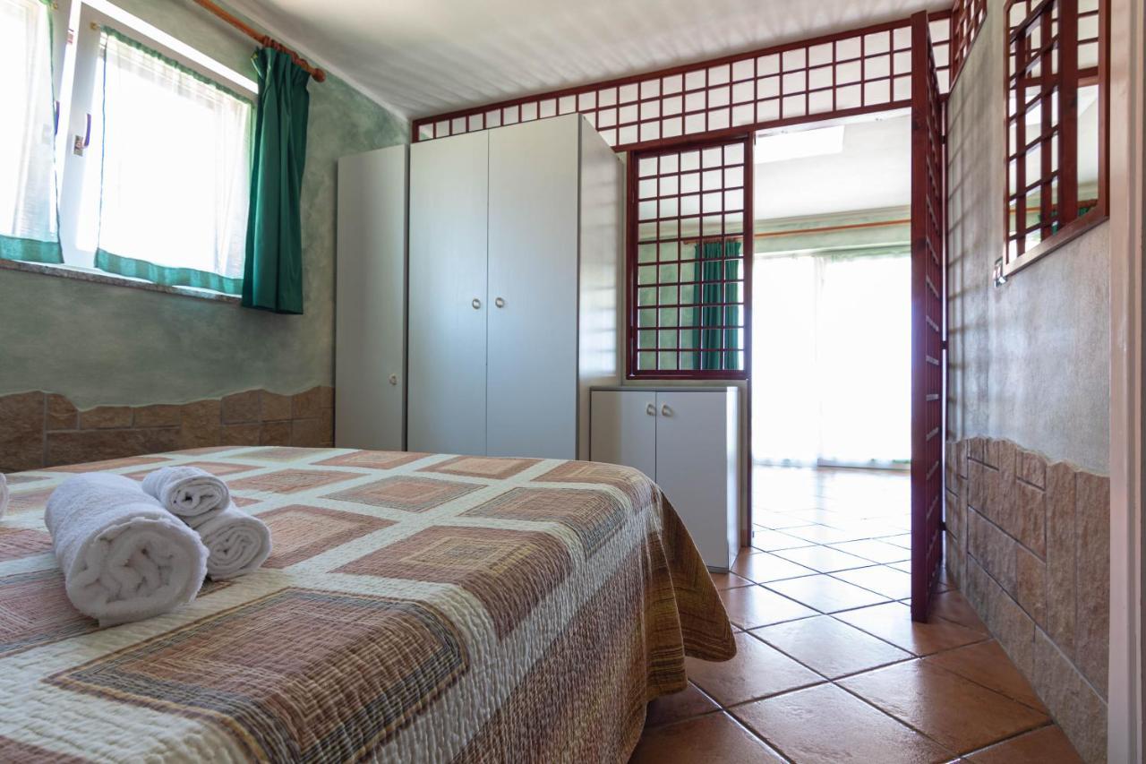 Roccabianca Rooms & Studios Stintino Exterior photo
