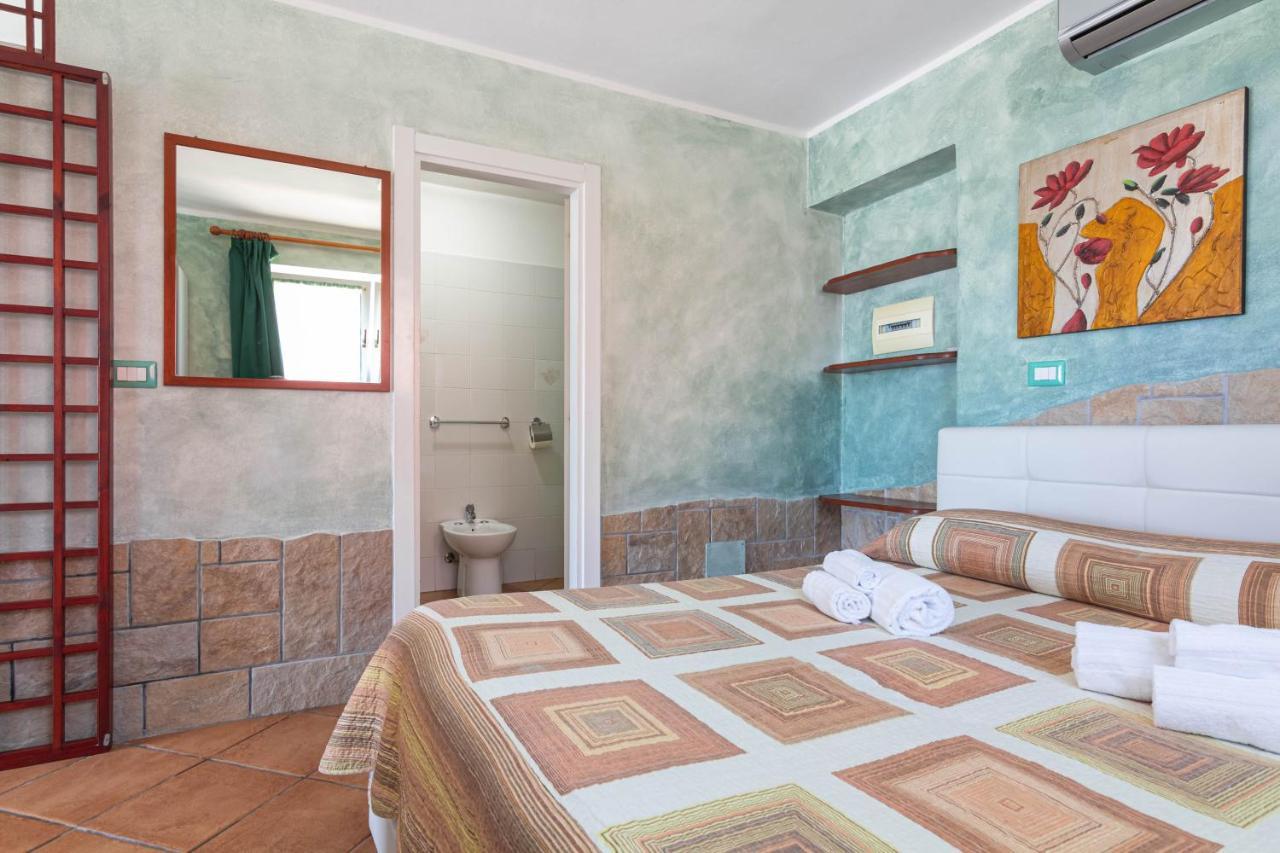 Roccabianca Rooms & Studios Stintino Exterior photo